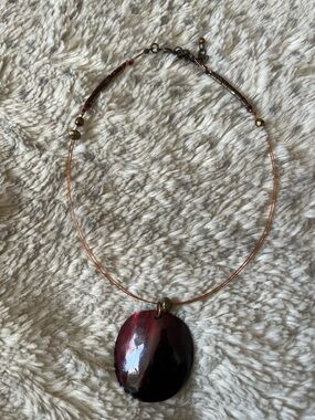 Handcrafted Burgundy Shell Pendant Necklace - Women Jewelry